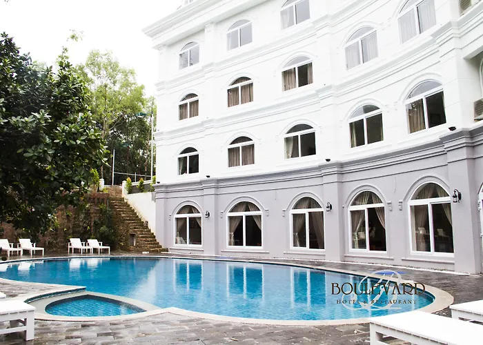 Cheap hotel: Boulevard Hotel